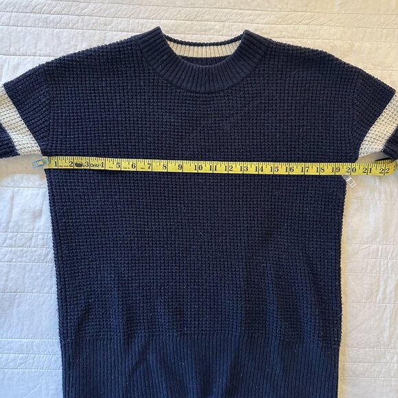 Faherty wisp waffle sweater in navy - Picture 11 of 13